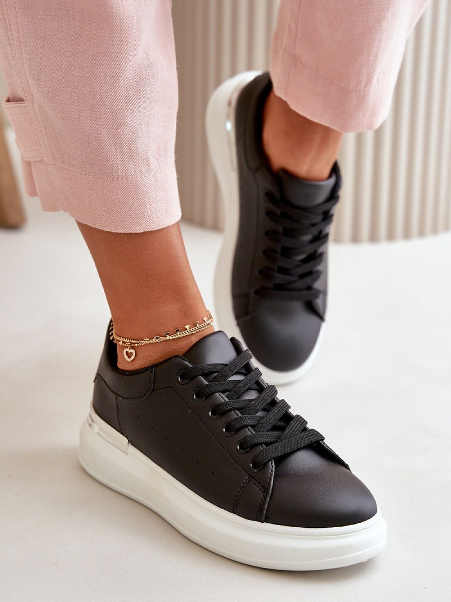 Sneakers model 201725 Step in style