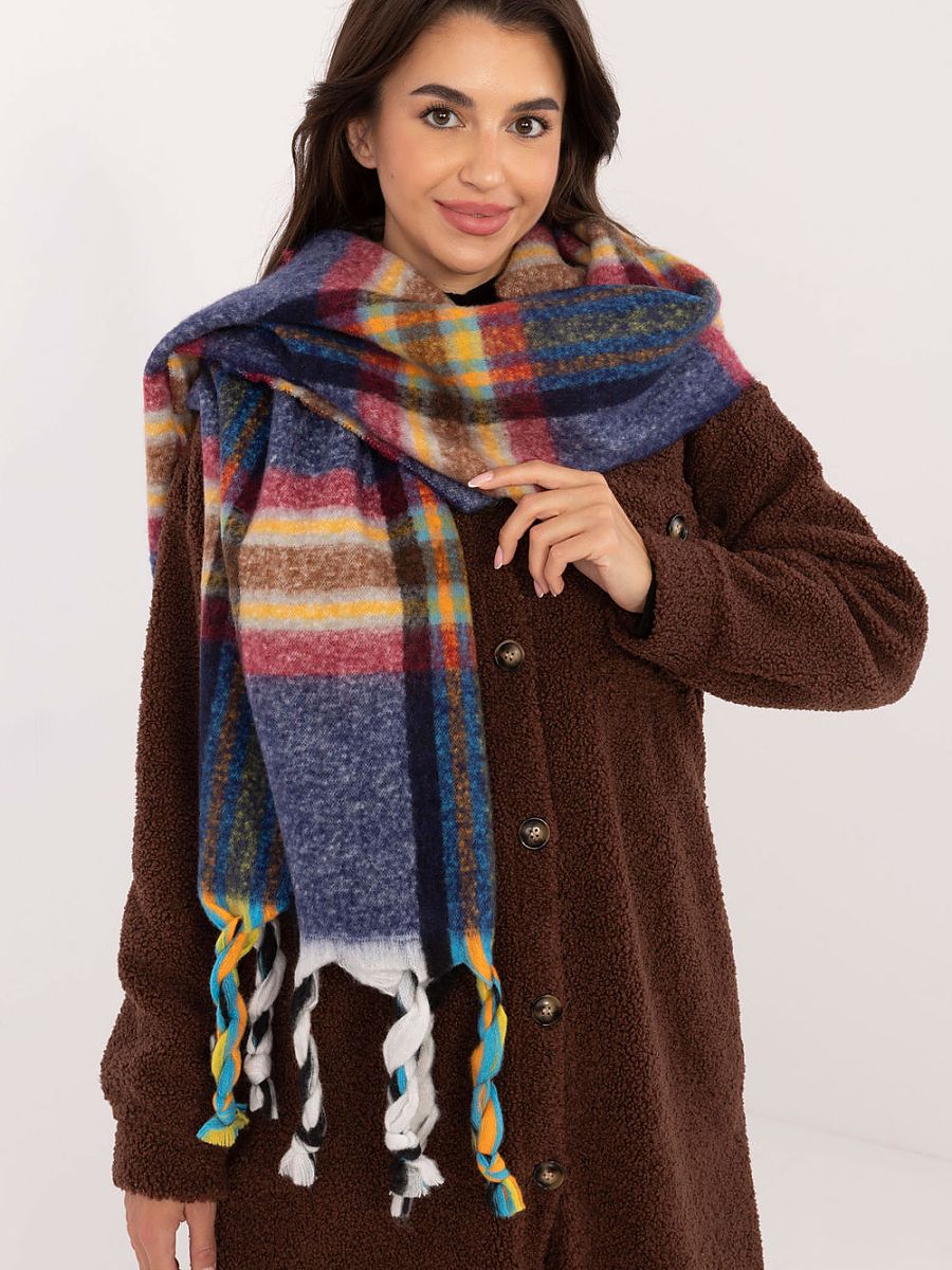 Shawl model 202581 AT