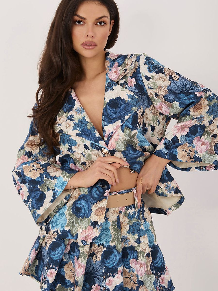 Kraťasy s sukňovou dolní částí model 226221 Italy Moda
