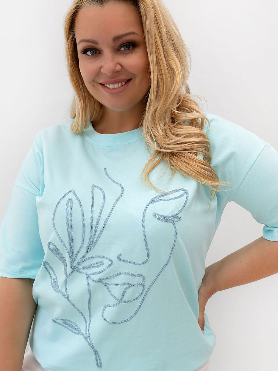 Plus size T-shirt model 230451 Relevance - Image 4