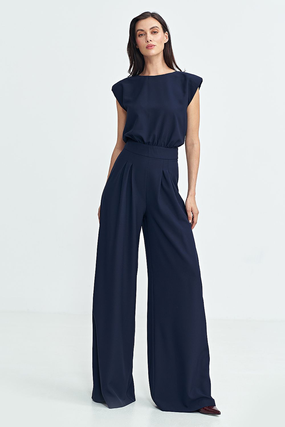 Suit Nife main image 0