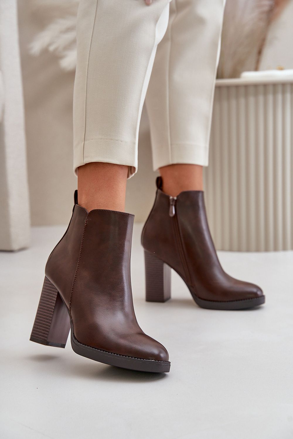 Thigh-Hight Boots model 204668 Step in style