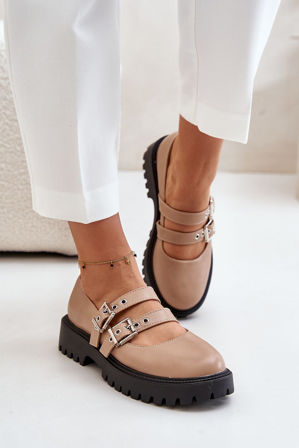 Half shoes model 212549 Step in style