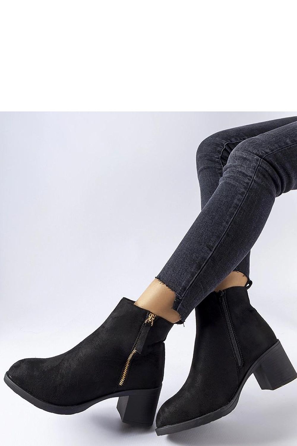 Heel boots main image 1