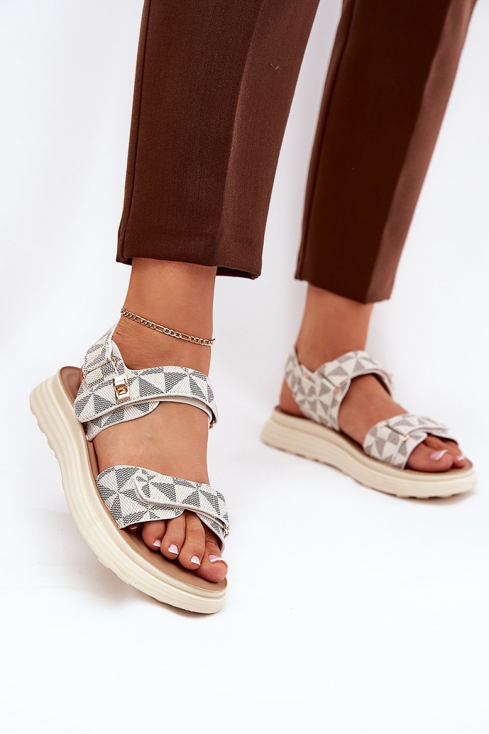 Sandals model 212904 Step in style