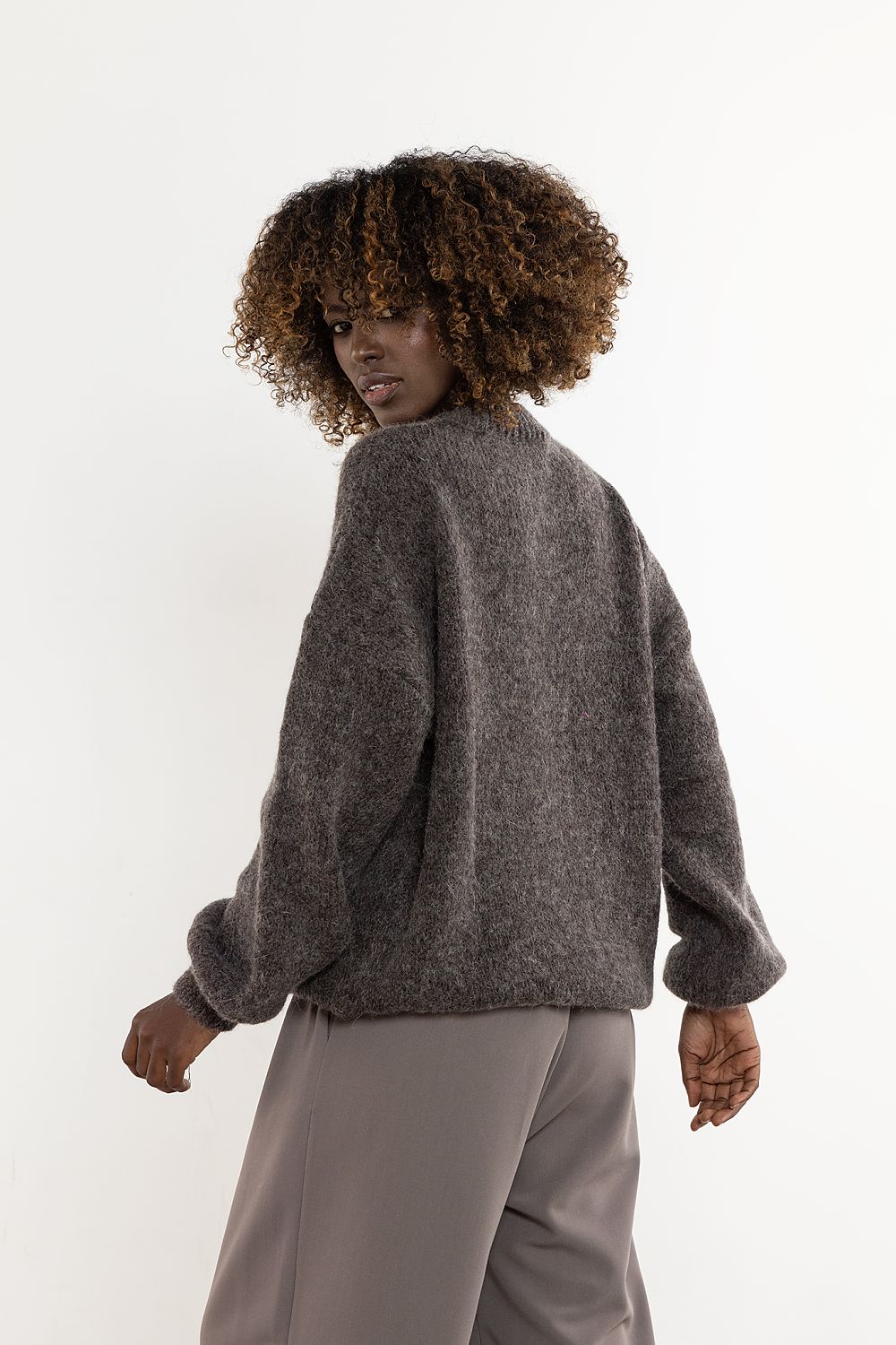 Jumper awama
