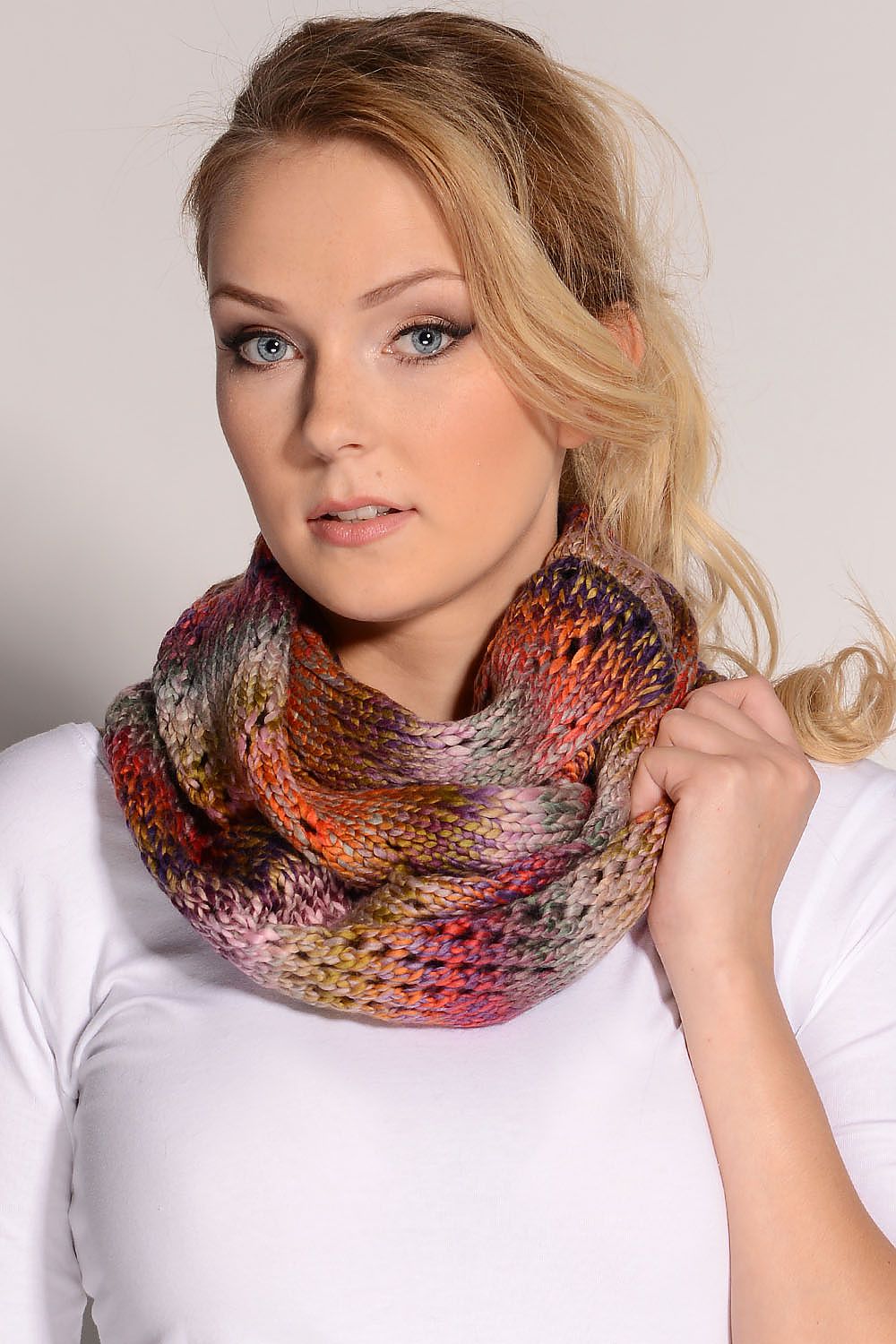 Infinity Scarf model 49502 Moraj Infinity Scarves Wholesale Clothing