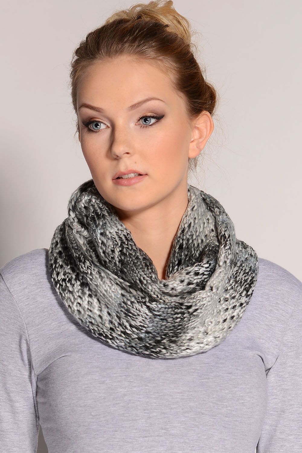 Infinity Scarf model 49504 Moraj Infinity Scarves Wholesale Clothing