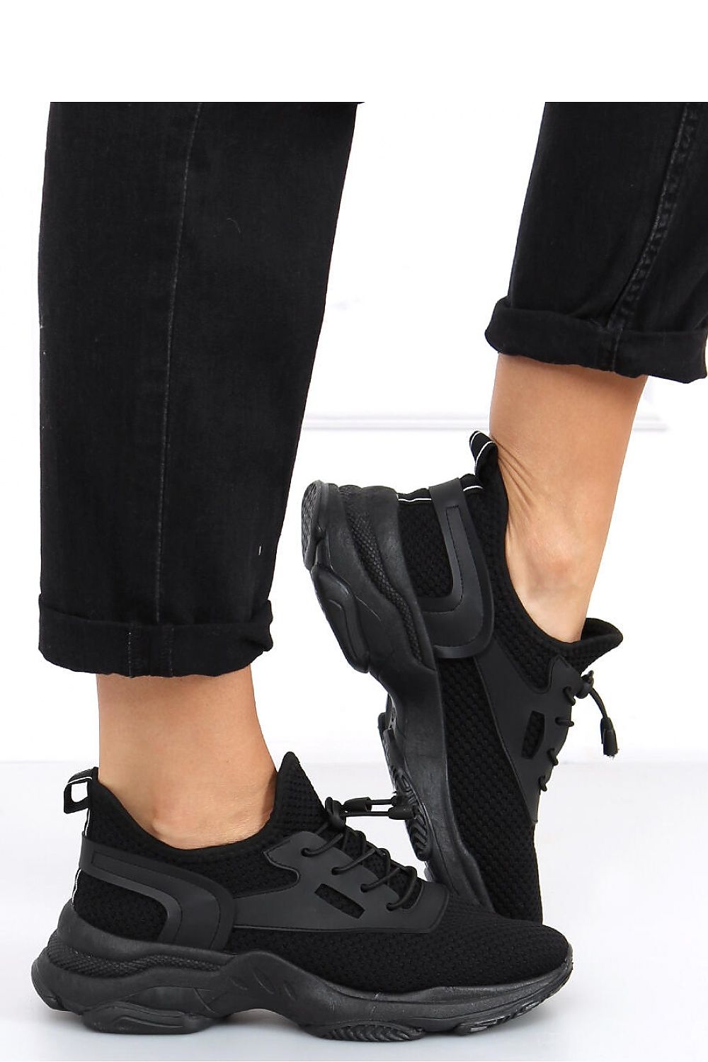 Sport Shoes model 210232 Inello