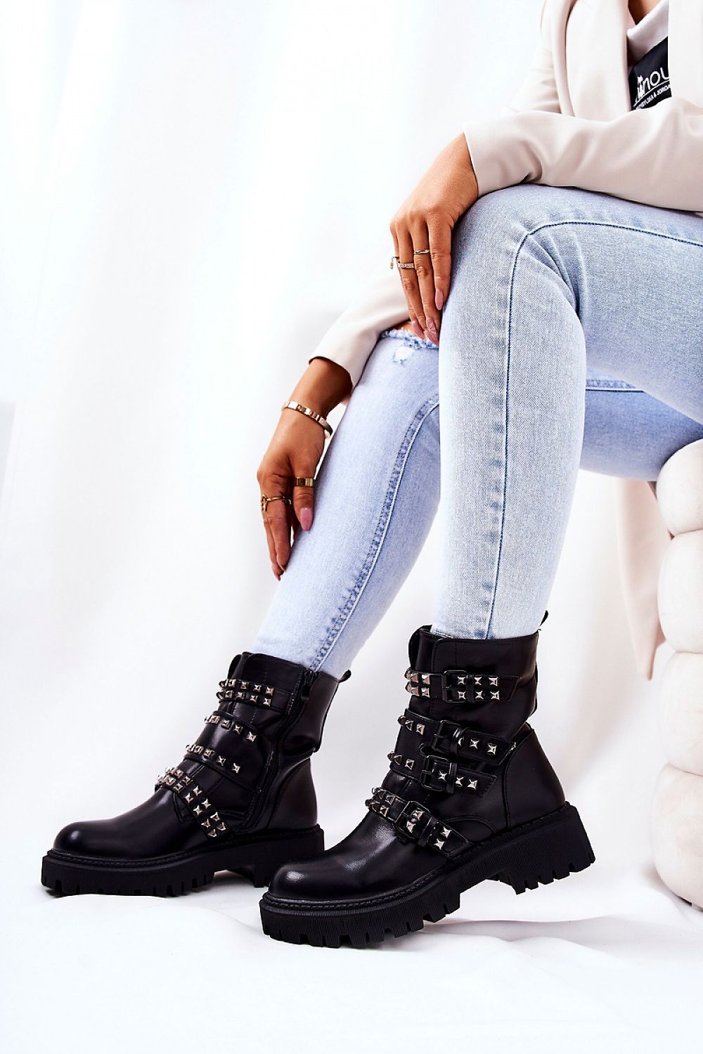 Bootie model 219114 Step in style