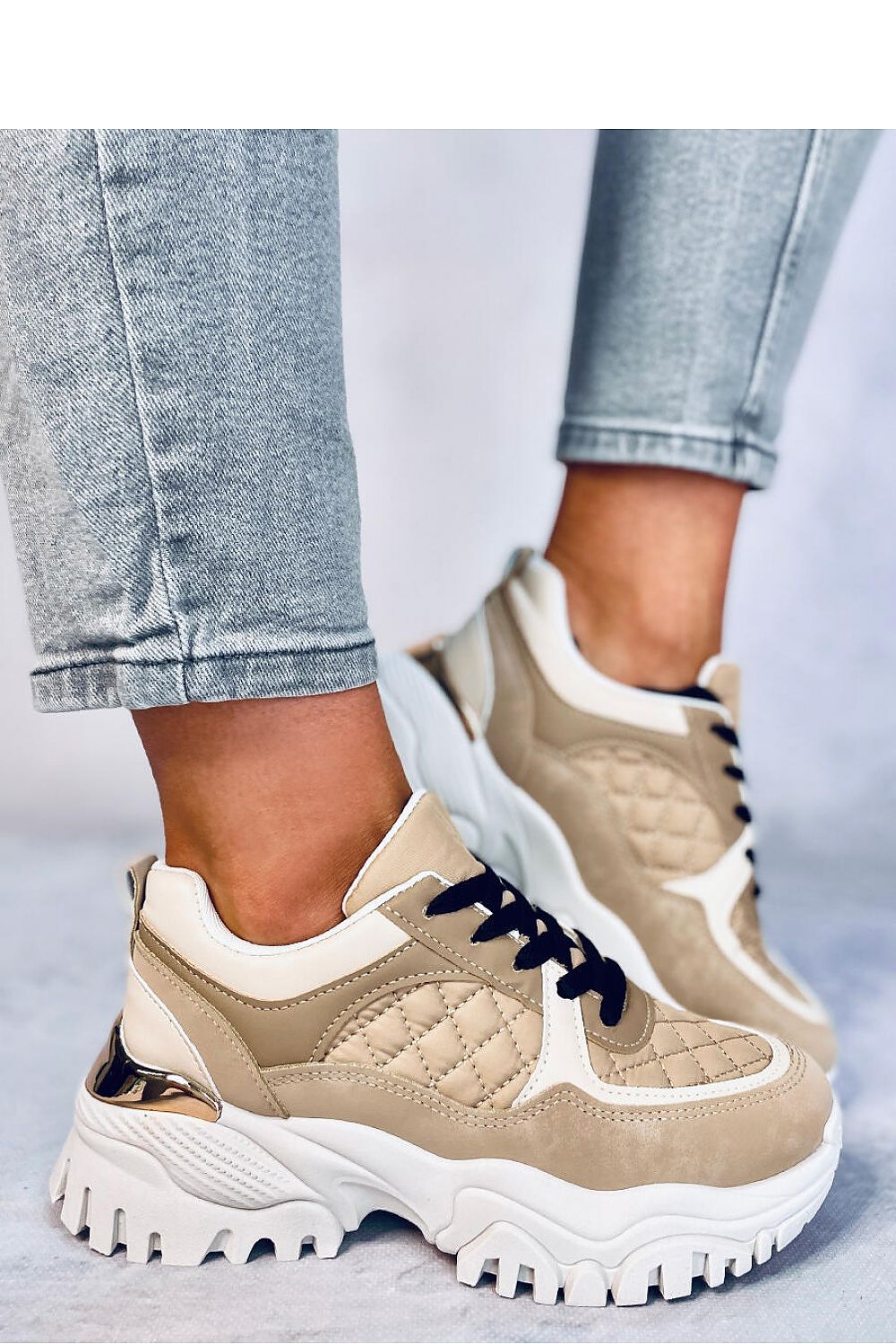 Sport Shoes Inello