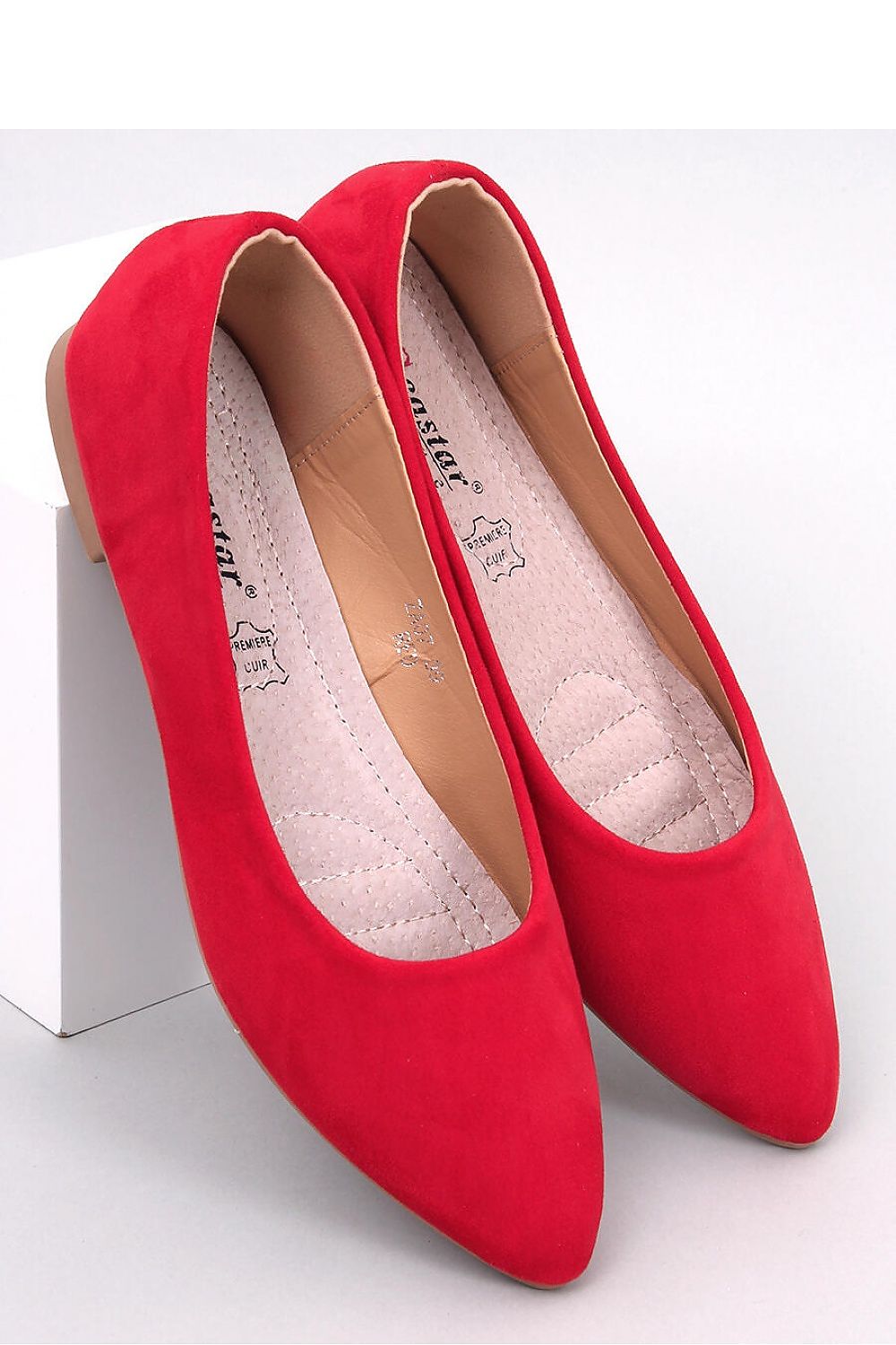 Wholesale store ballet flats