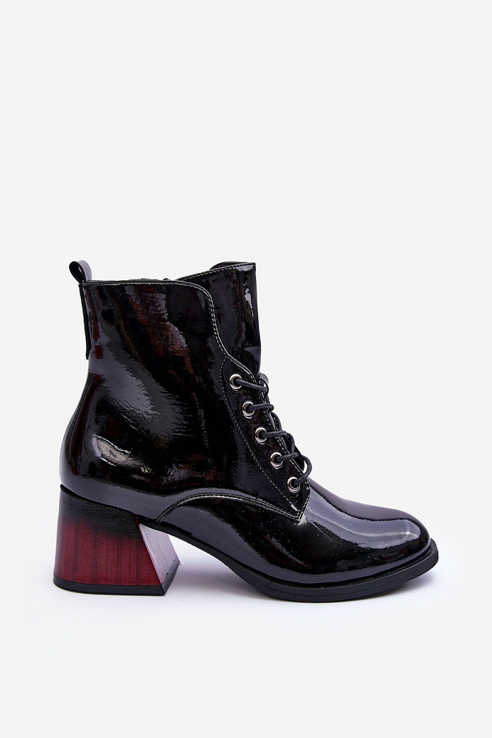 Heel boots Step in style