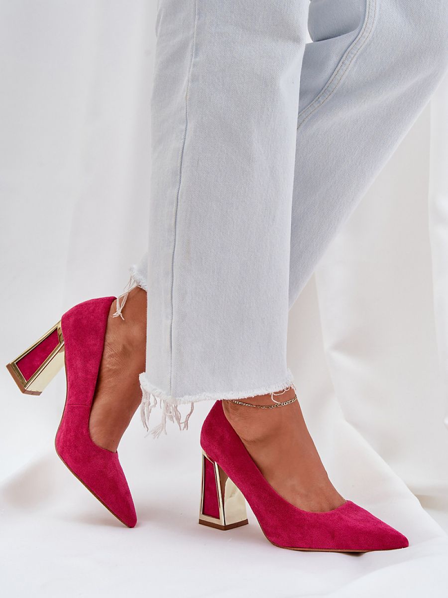 Block heel pumps
