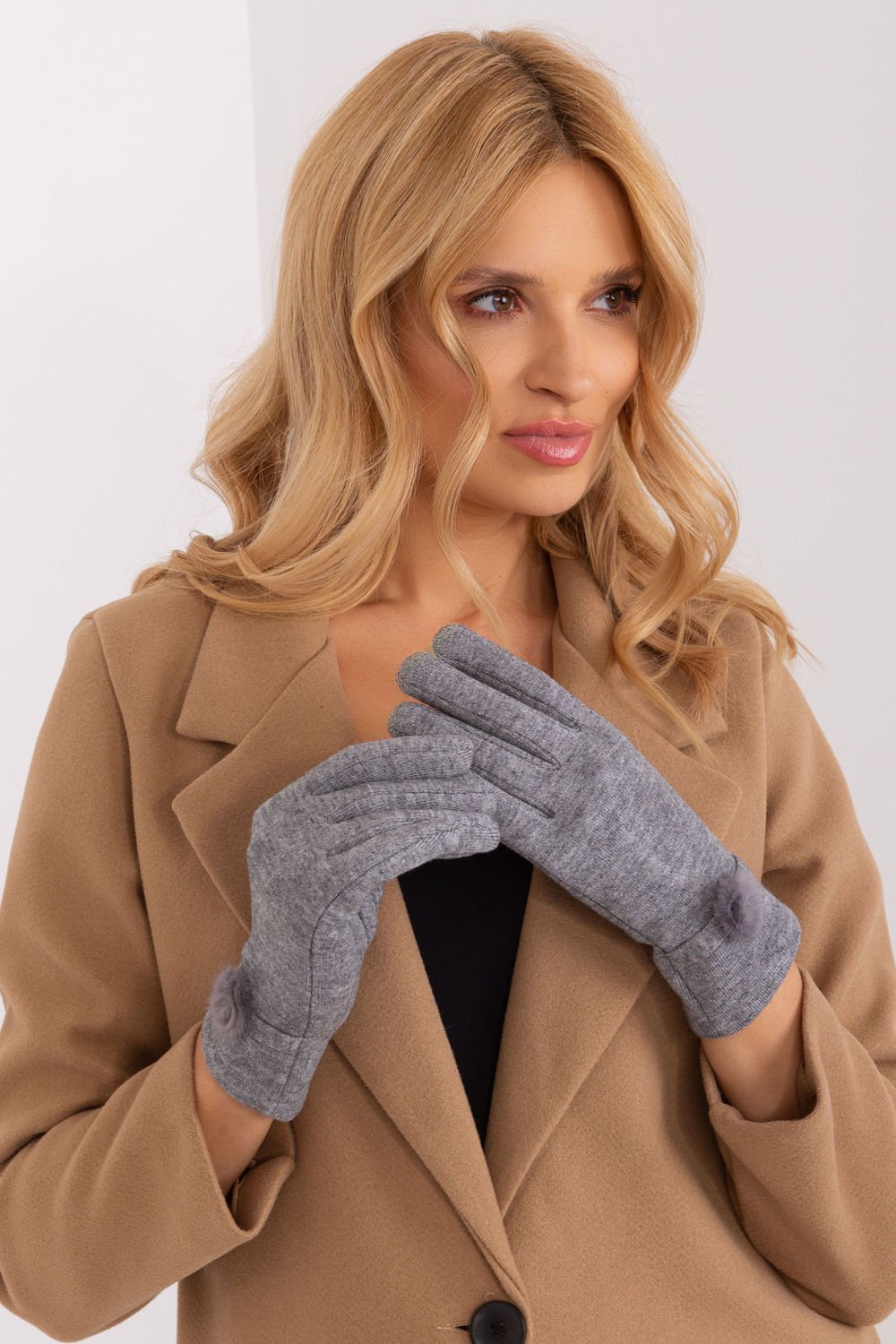 Gloves model 190799 AT