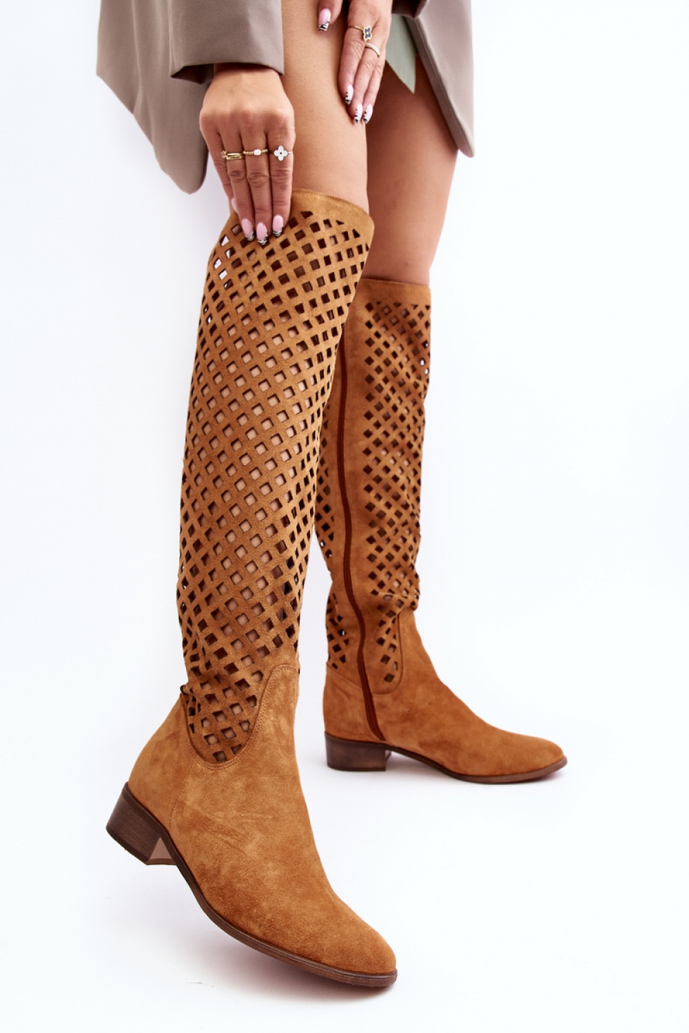 Thigh-Hight Boots model 192107..