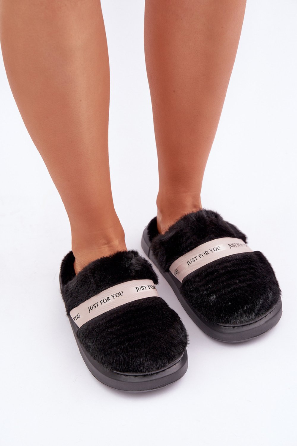 Slippers model 204935 Step in ..