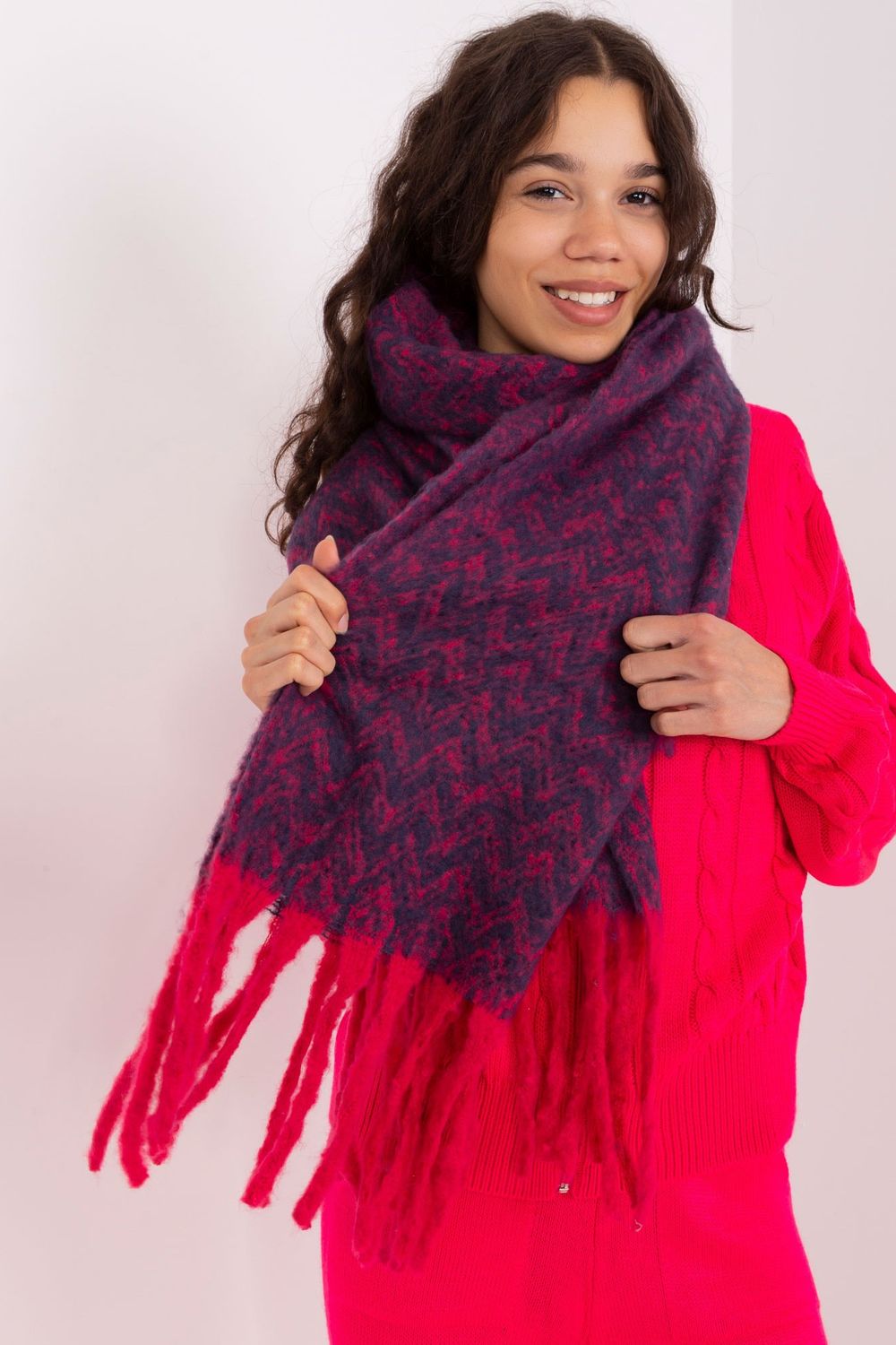 Shawl model 205971 AT