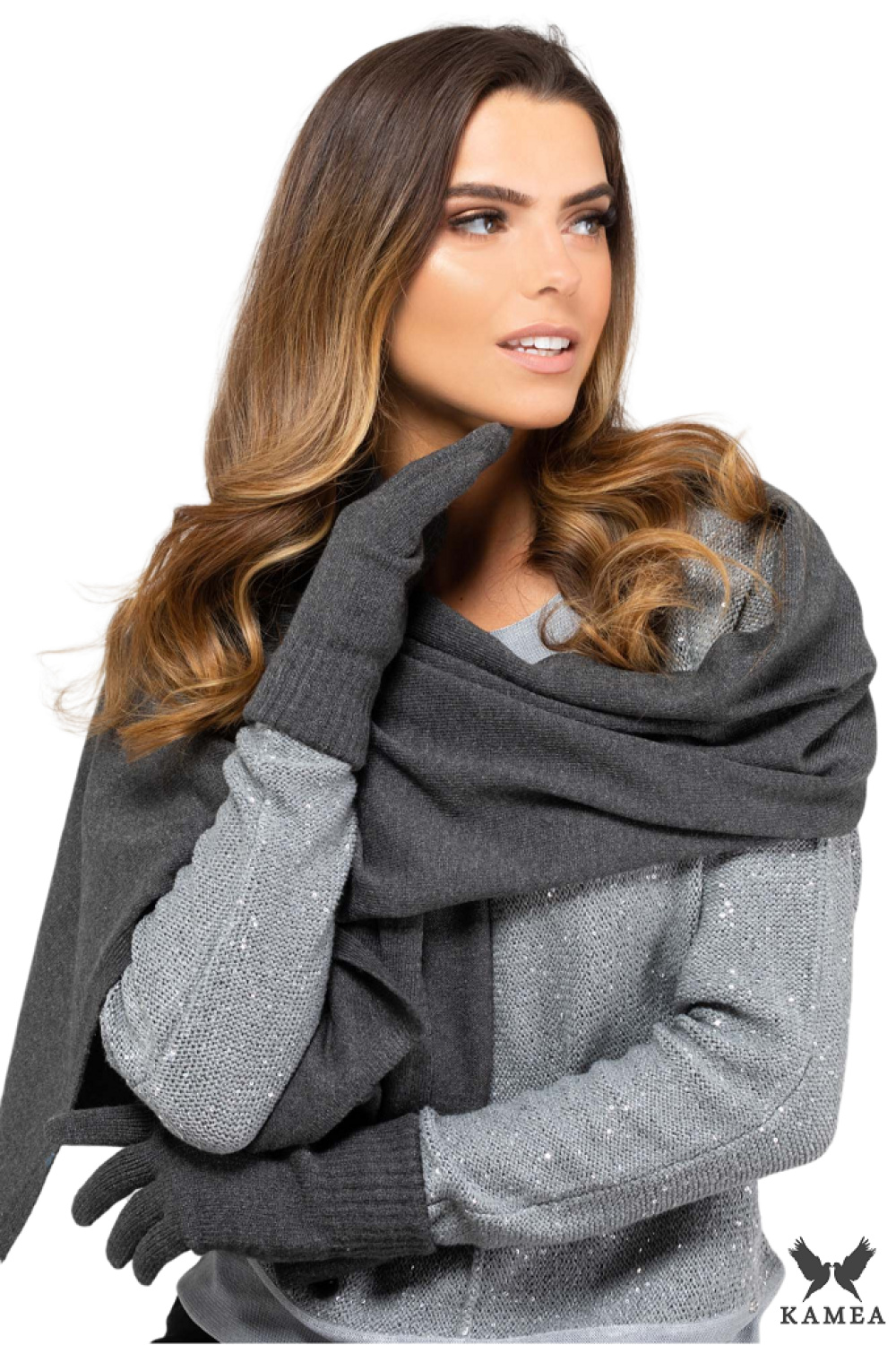 Shawl model 205739 Kamea