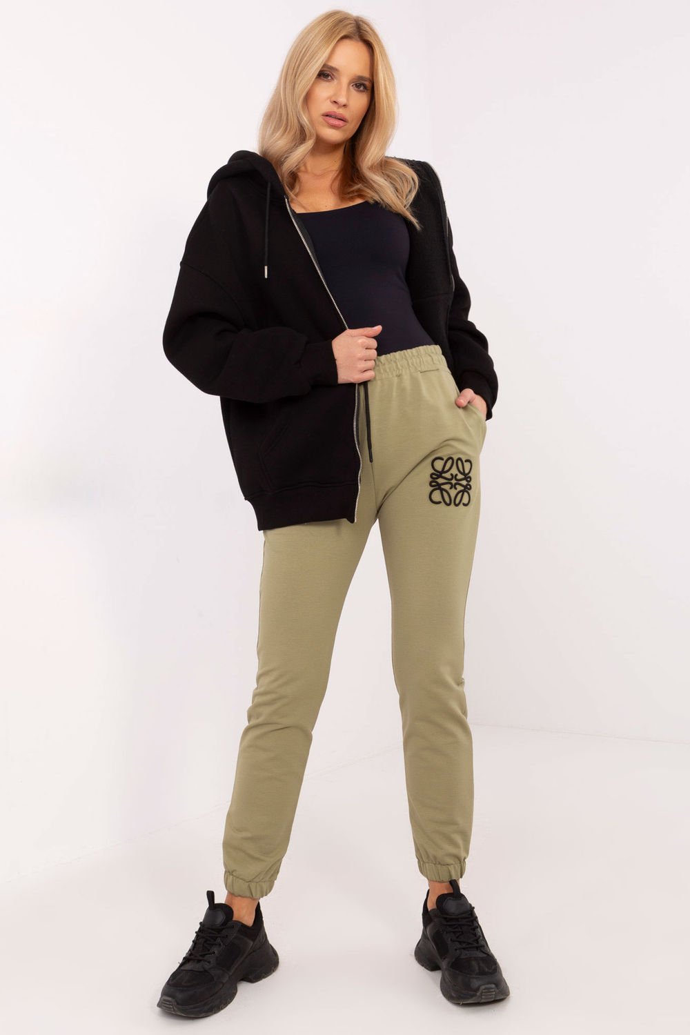 Tracksuit trousers model 20605..