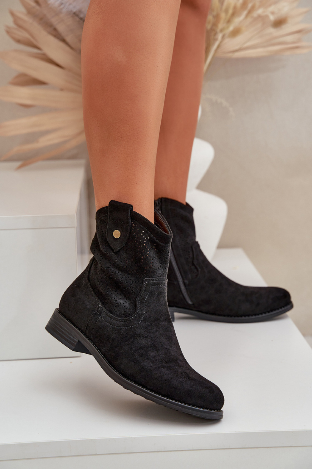 Boots model 208470 Step in sty..