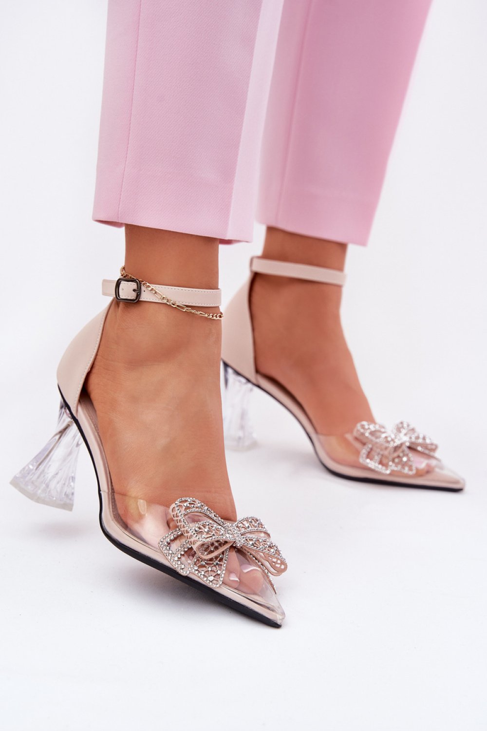 Block heel pumps model 212996 ..