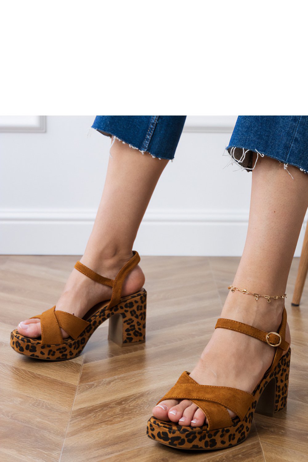 Heel sandals model 213413 PRIM..