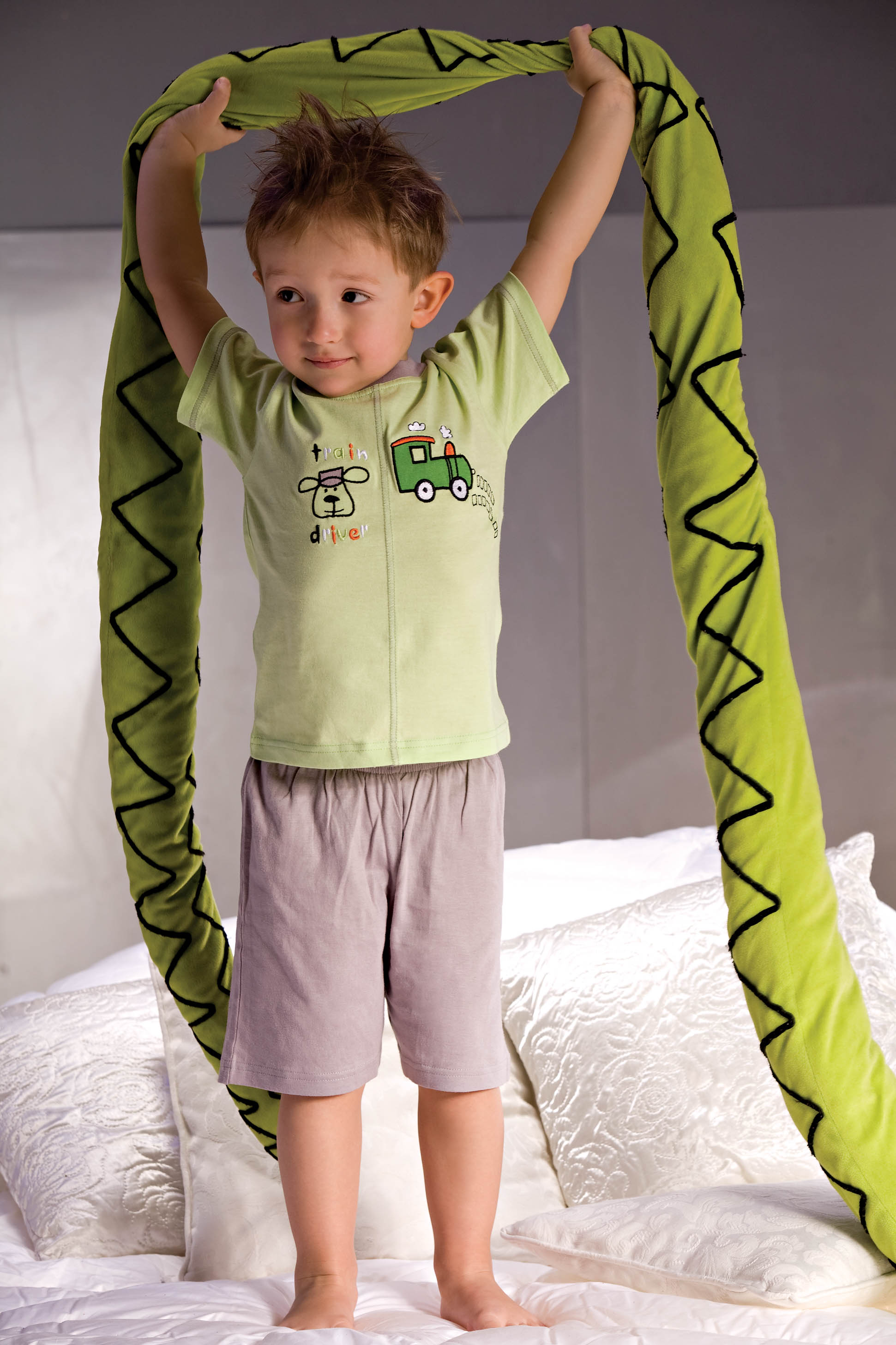 Pyjama model 30657 Piccolo Mev..