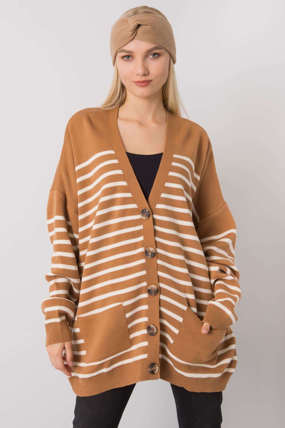 Cardigan model 161301 Fame