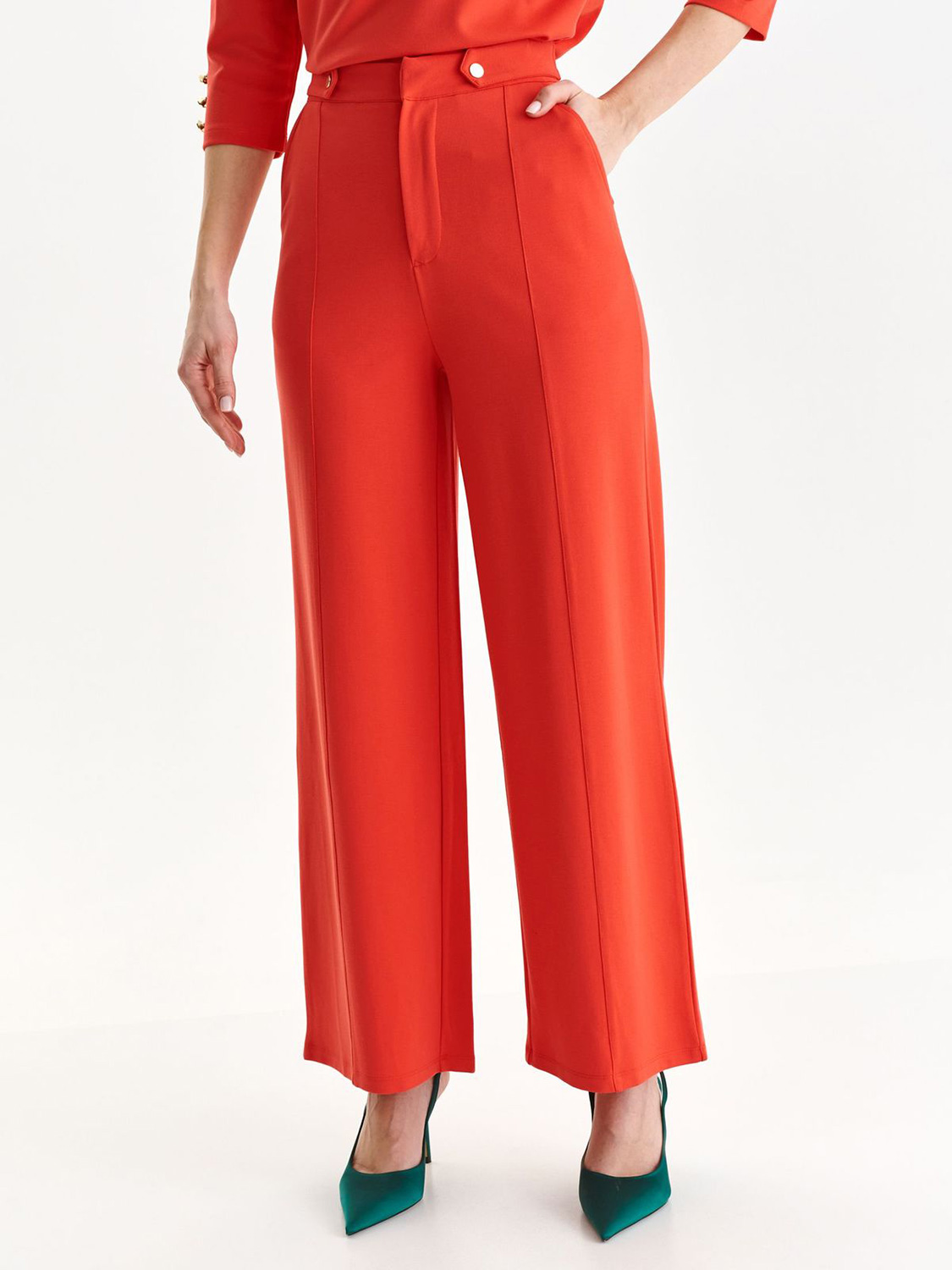 Women trousers model 175342 To..
