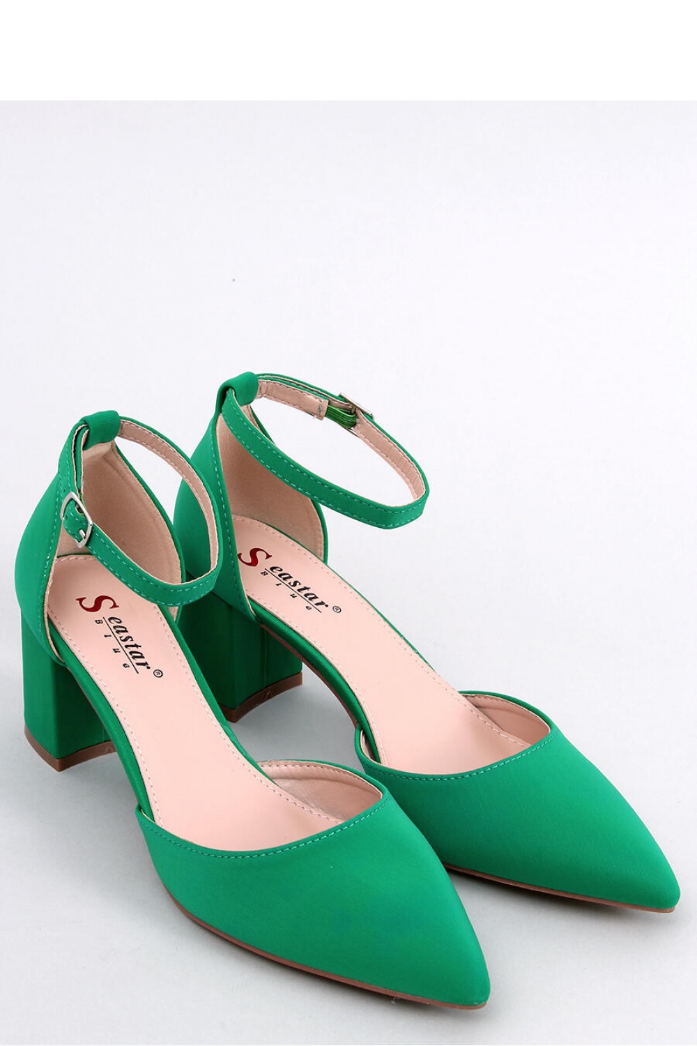 Block heel pumps model 179404 ..