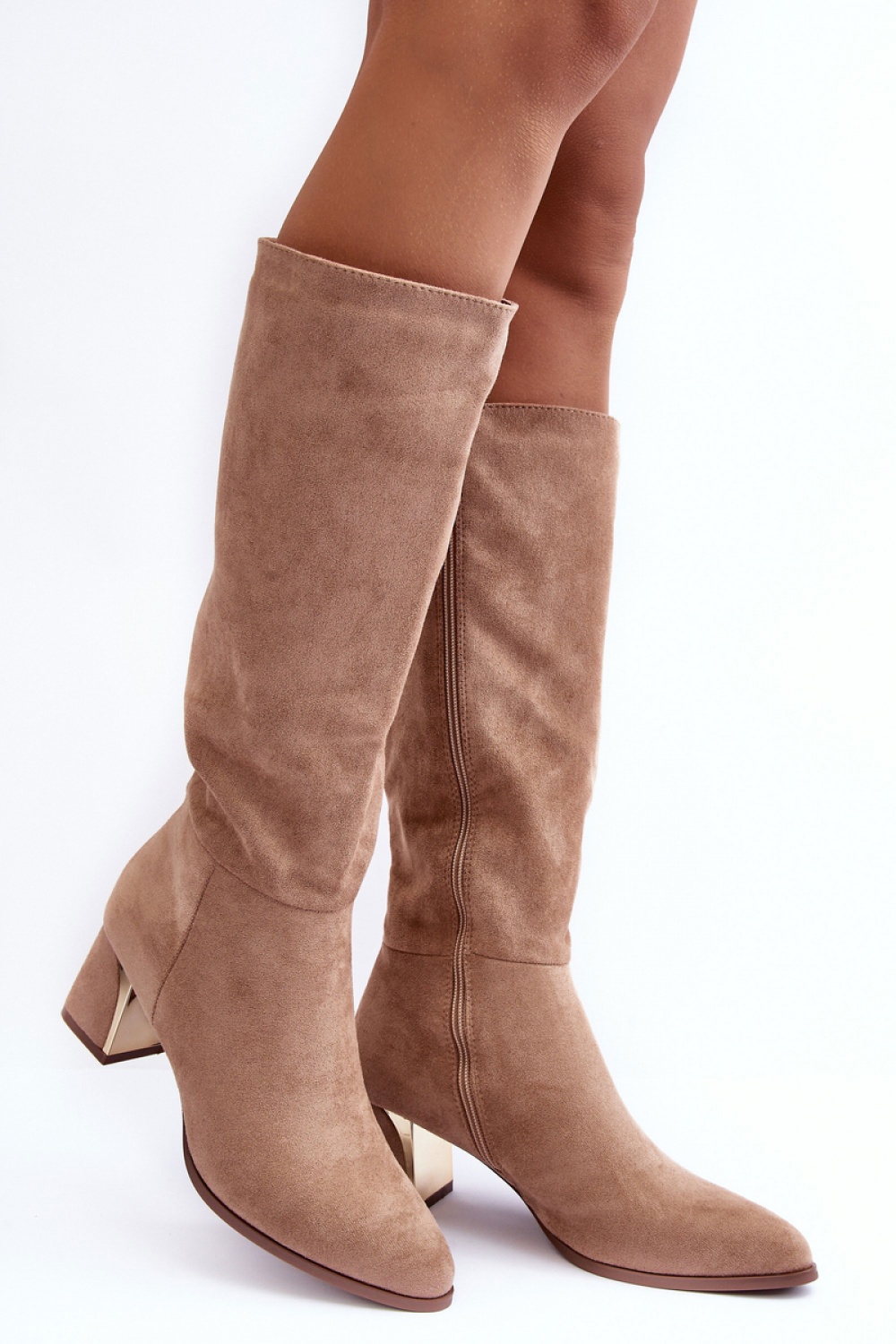 Heel boots model 186344 Step i..