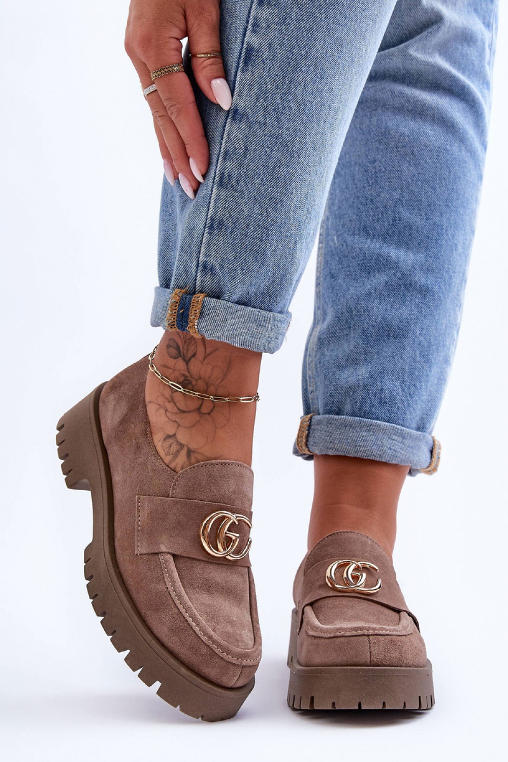 Heeled low shoes model 18641..